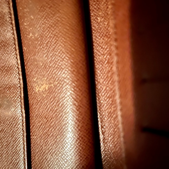 LV Louis Vuitton Monogram Trifold Wallet - Picture 6 of 7